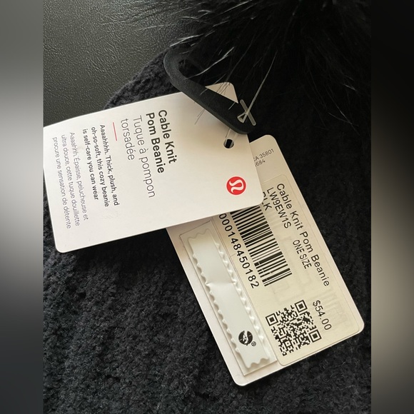 NWT Lululemon Women’s Cable Knit Pom Beanie Black - Picture 8 of 9